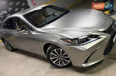 Седан Lexus ES 2022 в Киеве