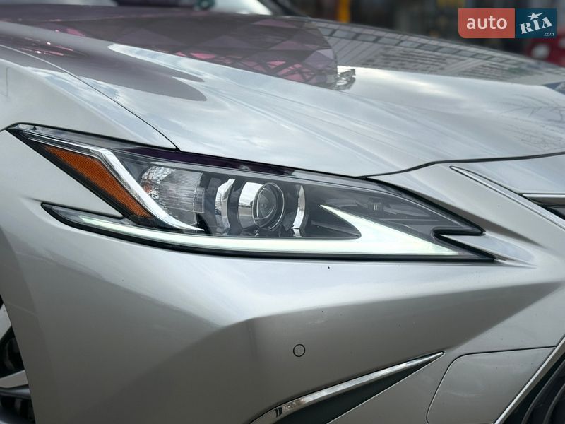 Седан Lexus ES 2020 в Києві фото 5 Седан Lexus ES 2020 в Києві