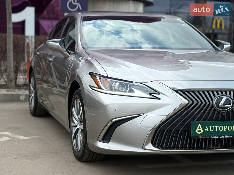 Седан Lexus ES 2020 в Києві фото 13 Седан Lexus ES 2020 в Києві