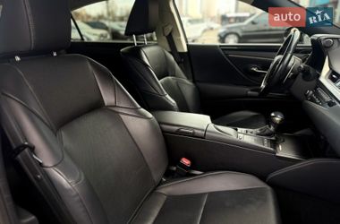 Седан Lexus ES 2020 в Киеве