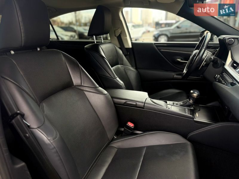Седан Lexus ES 2020 в Києві фото 39 Седан Lexus ES 2020 в Києві