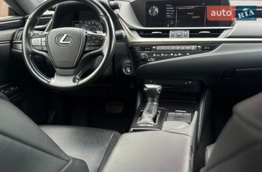 Седан Lexus ES 2020 в Киеве