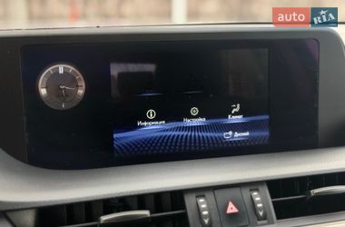 Седан Lexus ES 2020 в Киеве