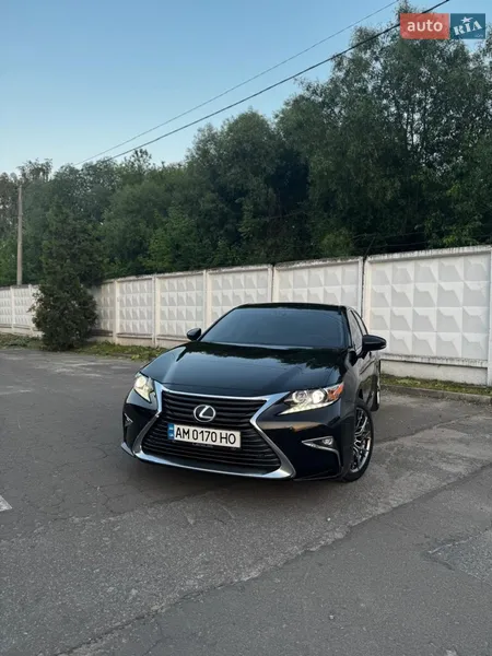Lexus ES
