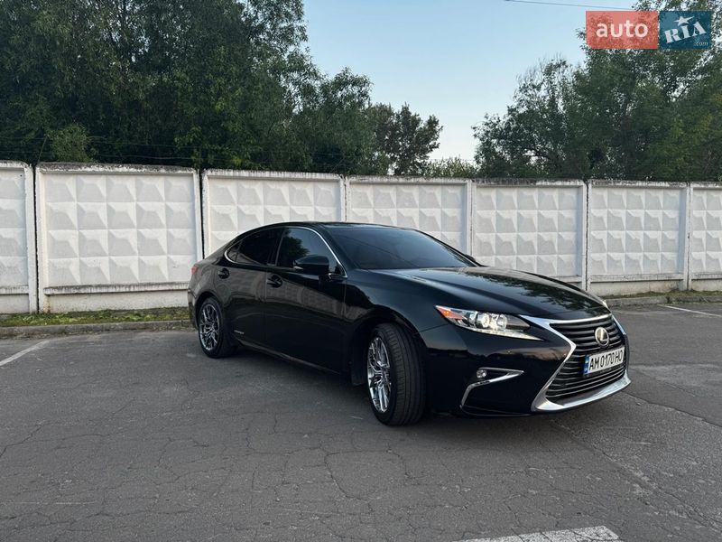 Седан Lexus ES 2015 в Житомире