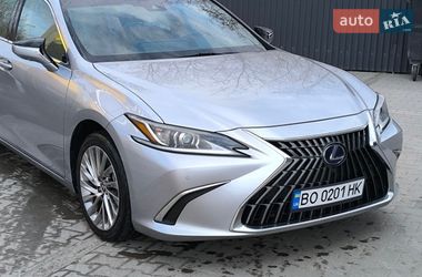 Седан Lexus ES 2022 в Тернополе