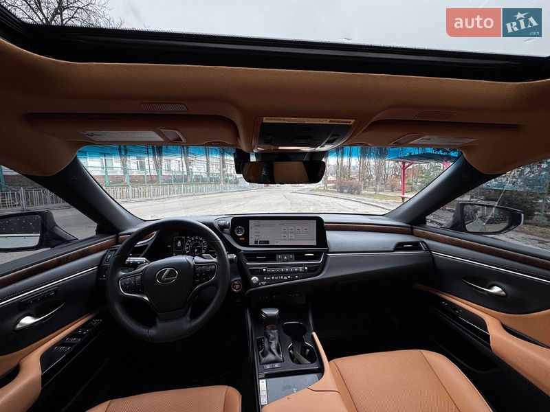 Седан Lexus ES 2023 в Киеве
