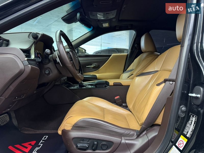 Седан Lexus ES 2019 в Одессе