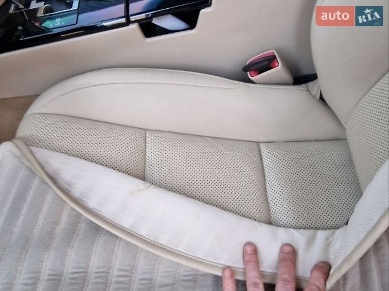 Седан Lexus ES 2015 в Кривом Роге