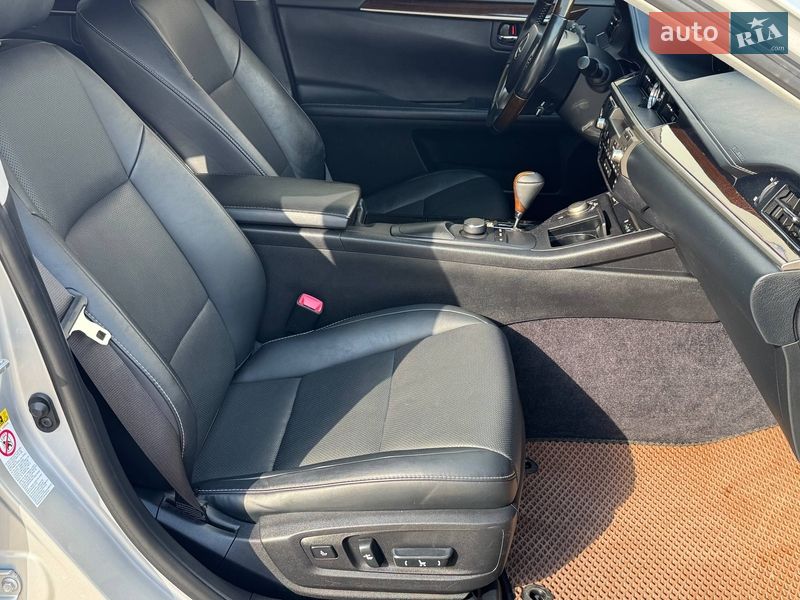 Седан Lexus ES 2014 в Києві фото 11 Седан Lexus ES 2014 в Києві