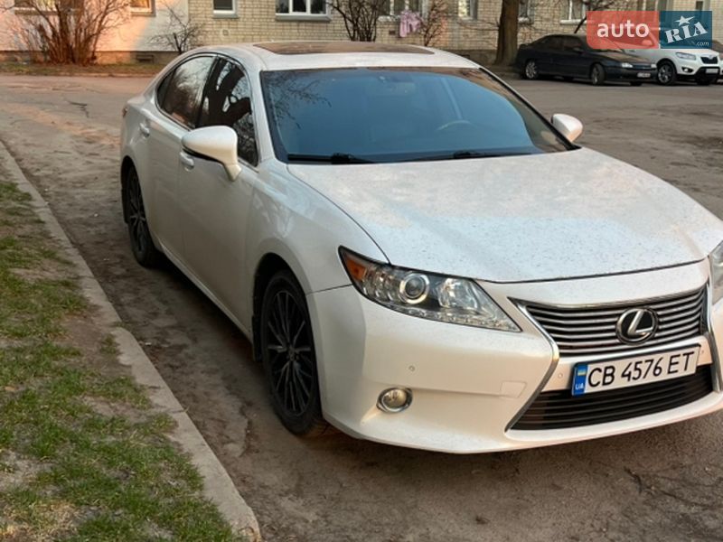 Седан Lexus ES 2013 в Чернігові