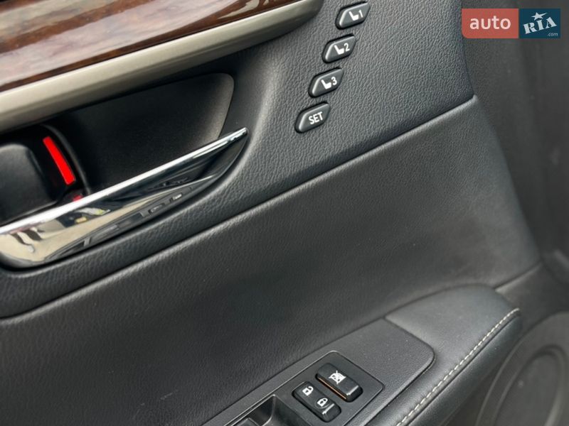 Седан Lexus ES 2014 в Киеве фото 9 Седан Lexus ES 2014 в Киеве