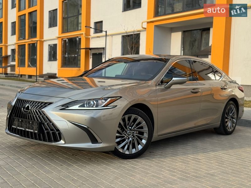 Седан Lexus ES 2023 в Виннице