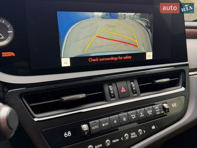 Седан Lexus ES 2023 в Львове фото 58 Седан Lexus ES 2023 в Львове