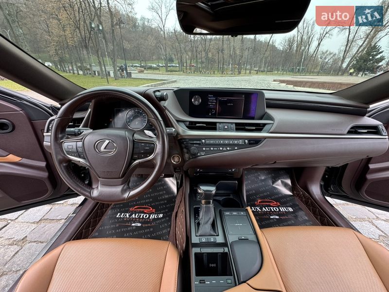 Седан Lexus ES 2018 в Києві фото 20 Седан Lexus ES 2018 в Києві