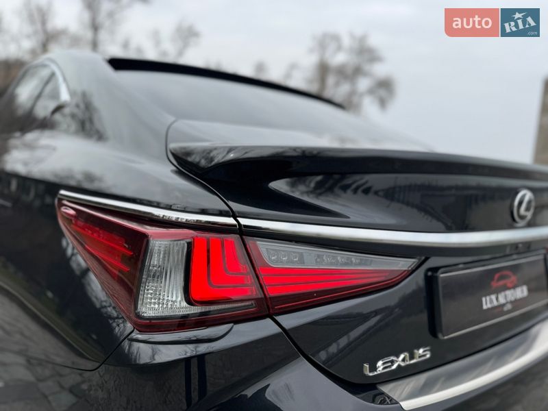 Седан Lexus ES 2018 в Києві фото 54 Седан Lexus ES 2018 в Києві