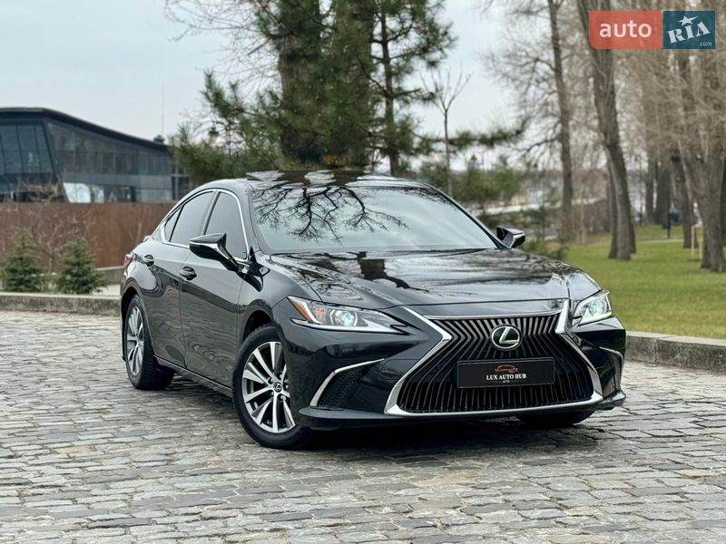 Седан Lexus ES 2018 в Києві фото 64 Седан Lexus ES 2018 в Києві