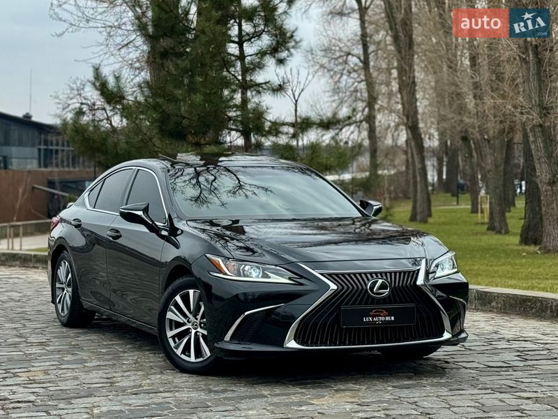 Седан Lexus ES 2018 в Києві фото Седан Lexus ES 2018 в Києві