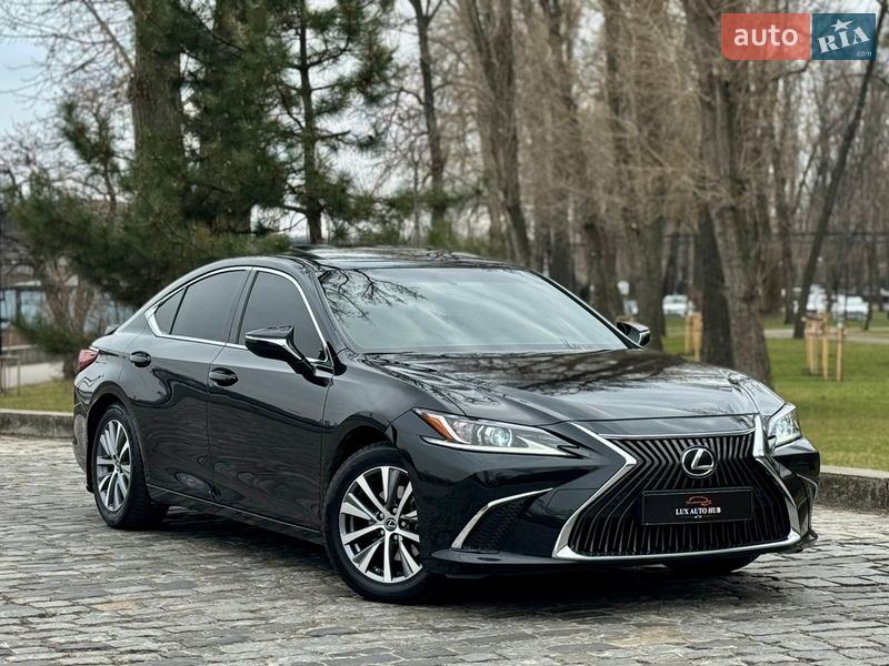 Седан Lexus ES 2018 в Києві фото 73 Седан Lexus ES 2018 в Києві