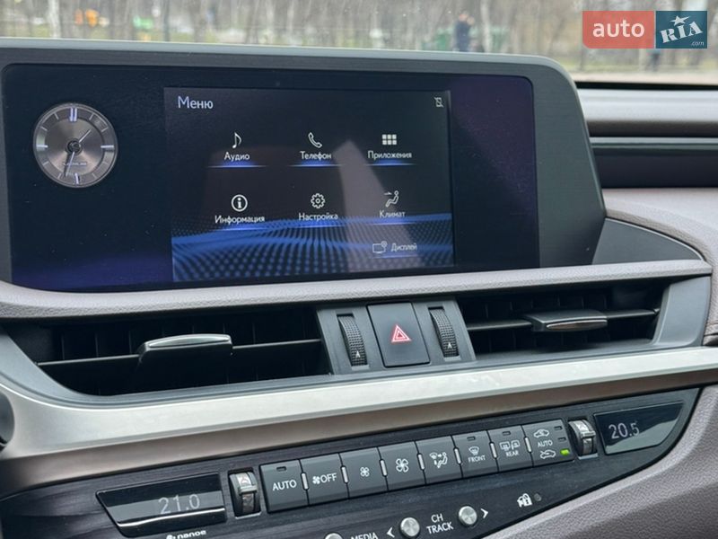 Седан Lexus ES 2018 в Києві фото 93 Седан Lexus ES 2018 в Києві