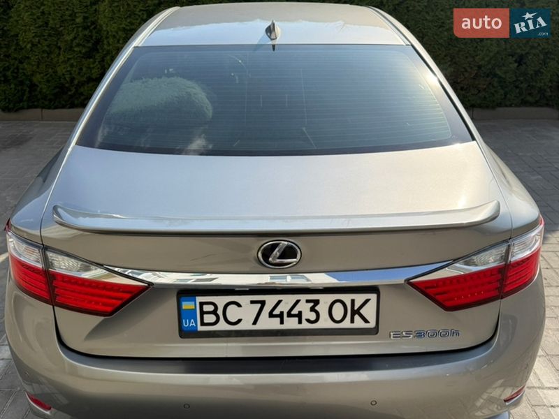 Седан Lexus ES 2015 в Львові фото 12 Седан Lexus ES 2015 в Львові