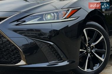 Седан Lexus ES 2023 в Києві