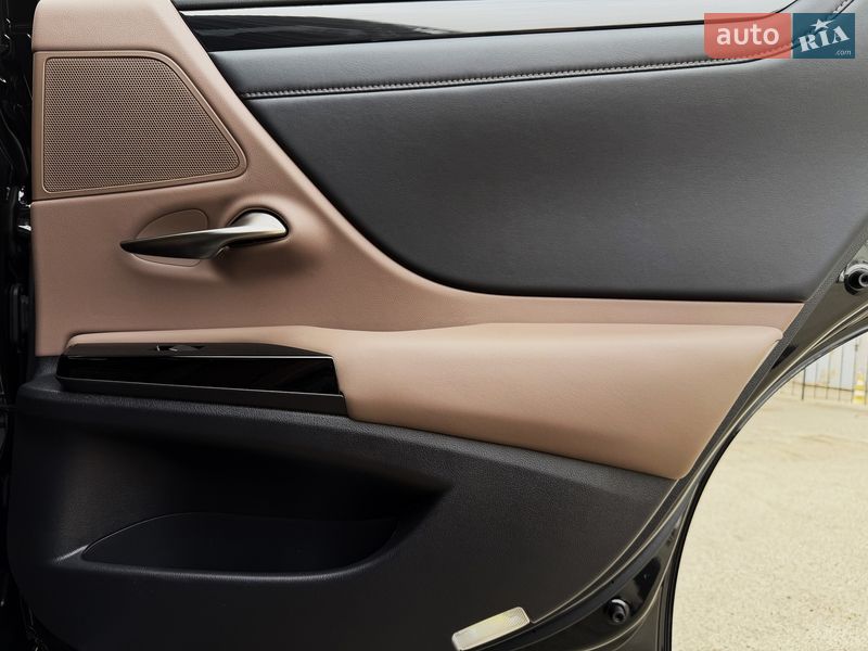Седан Lexus ES 2023 в Києві фото 30 Седан Lexus ES 2023 в Києві