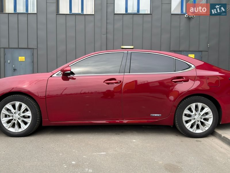 Седан Lexus ES 2014 в Києві