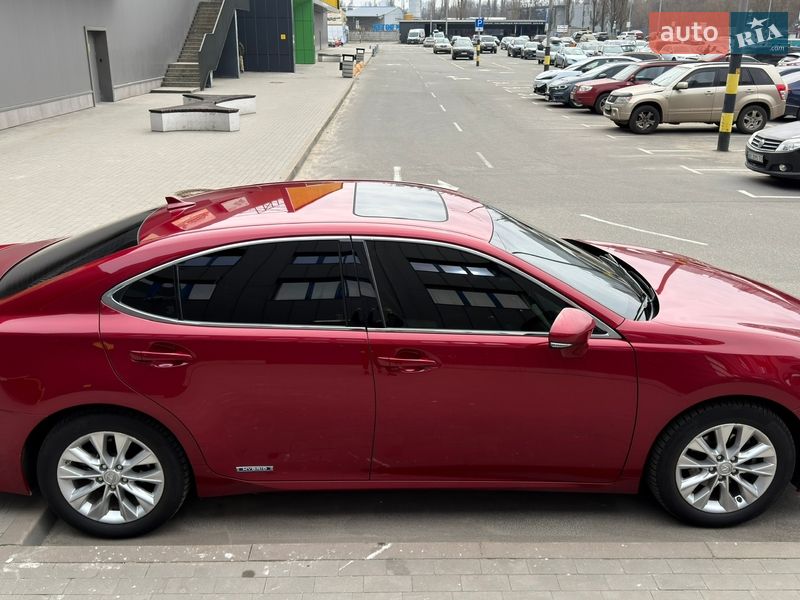 Седан Lexus ES 2014 в Києві