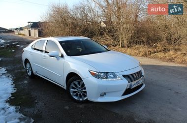 Седан Lexus ES 2013 в Житомире