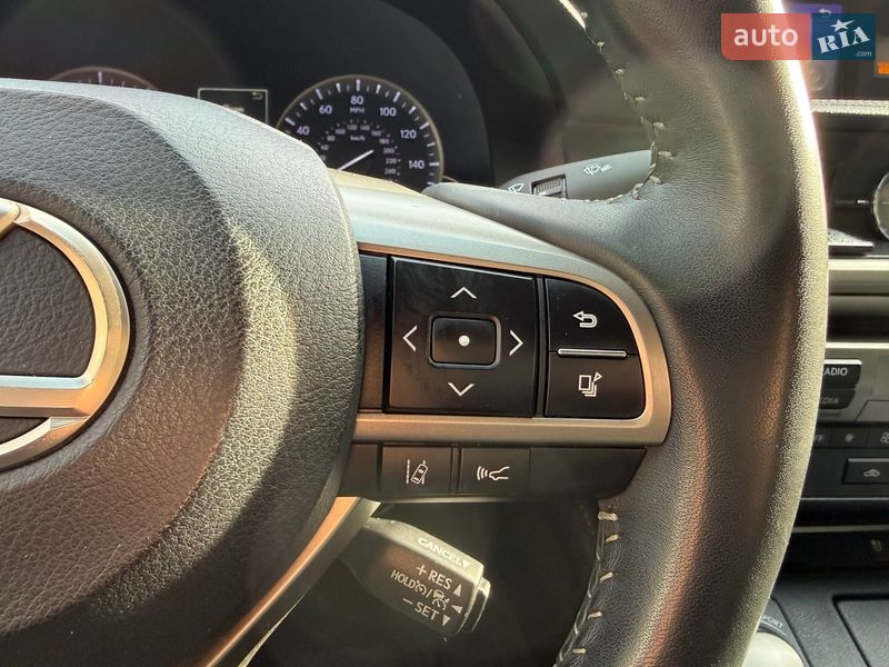 Седан Lexus ES 2018 в Киеве