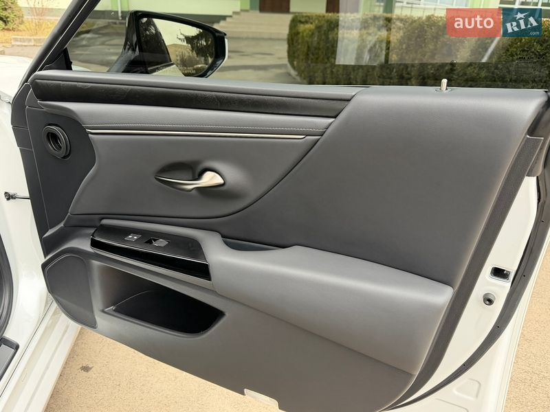 Седан Lexus ES 2022 в Виннице фото 27 Седан Lexus ES 2022 в Виннице
