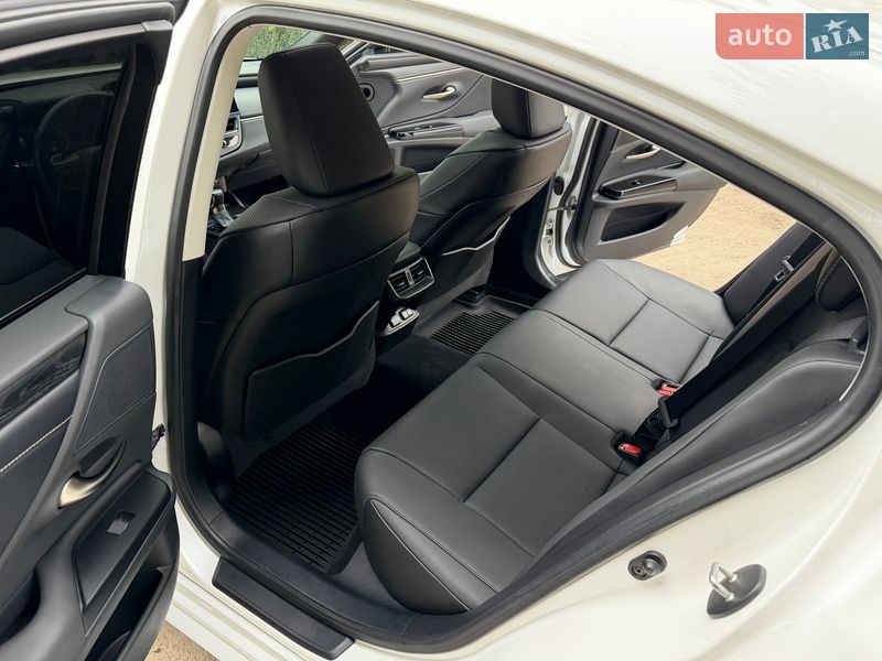 Седан Lexus ES 2022 в Виннице фото 40 Седан Lexus ES 2022 в Виннице