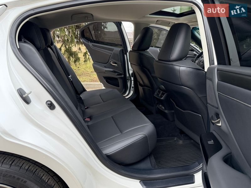 Седан Lexus ES 2022 в Виннице фото 43 Седан Lexus ES 2022 в Виннице