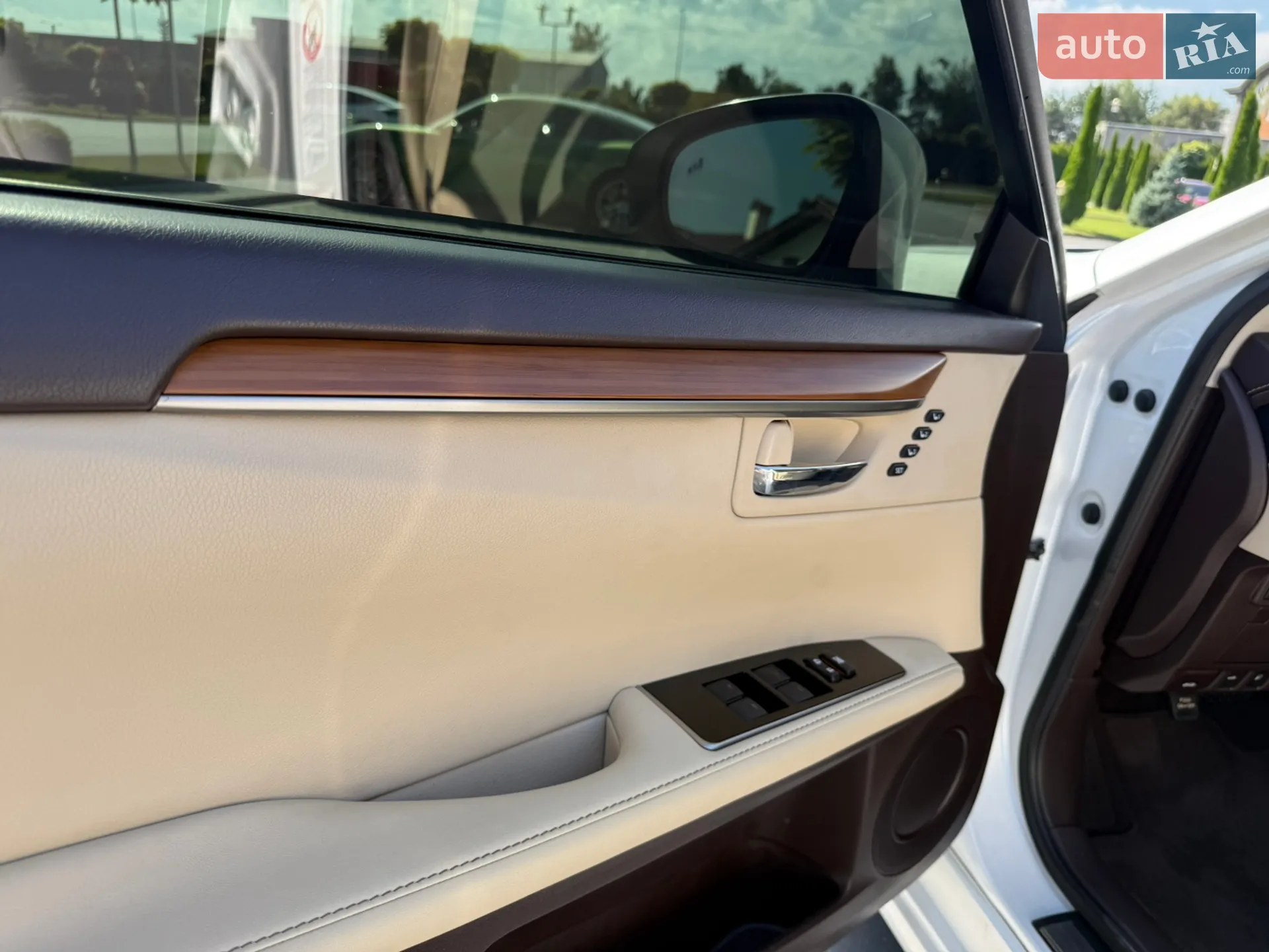 2016 Lexus ES - мініатюра 11