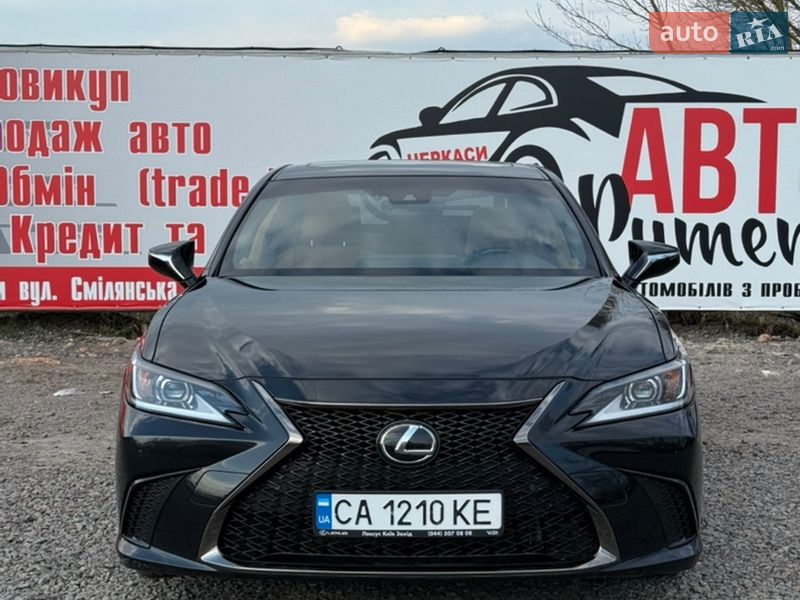 Седан Lexus ES 2023 в Черкассах