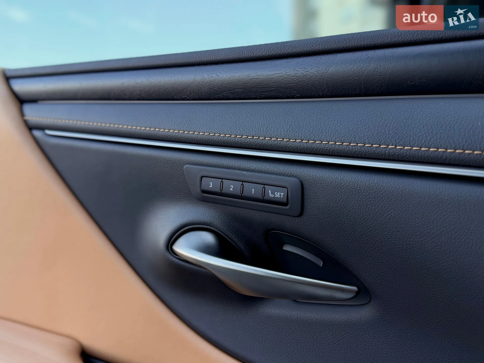 2021 Lexus ES - мініатюра 18