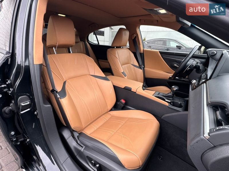 Седан Lexus ES 2022 в Киеве