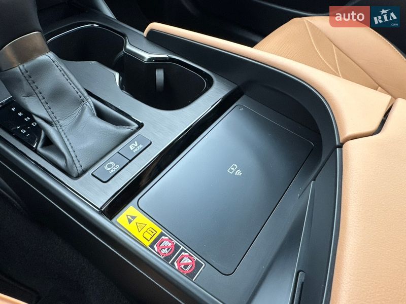 Седан Lexus ES 2022 в Киеве