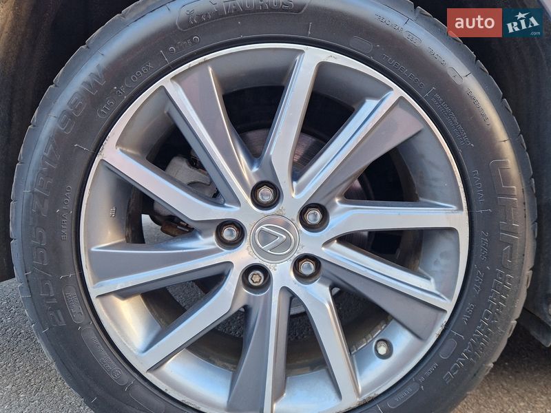 Седан Lexus ES 2015 в Киеве