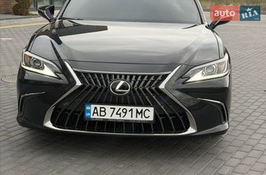 Седан Lexus ES 2022 в Виннице