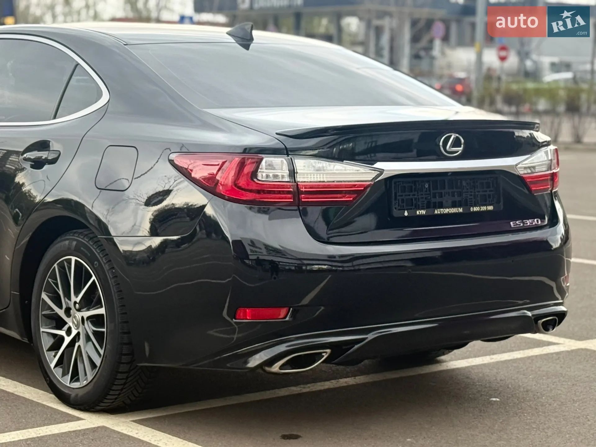 2016 Lexus ES - мініатюра 16