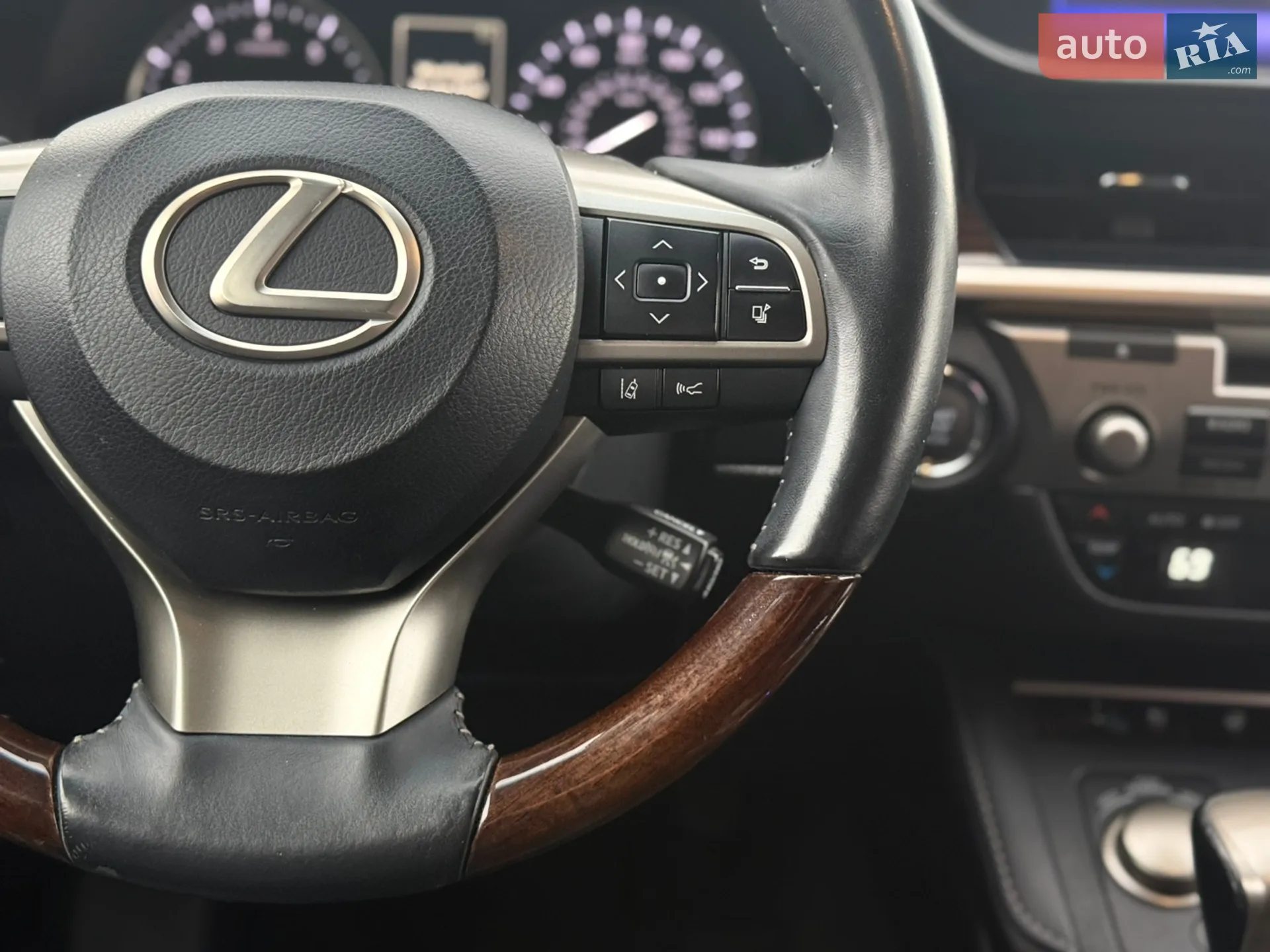 2016 Lexus ES - мініатюра 36