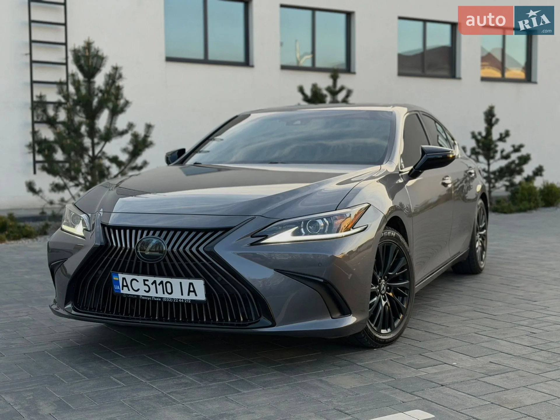2020 Lexus ES - мініатюра 2