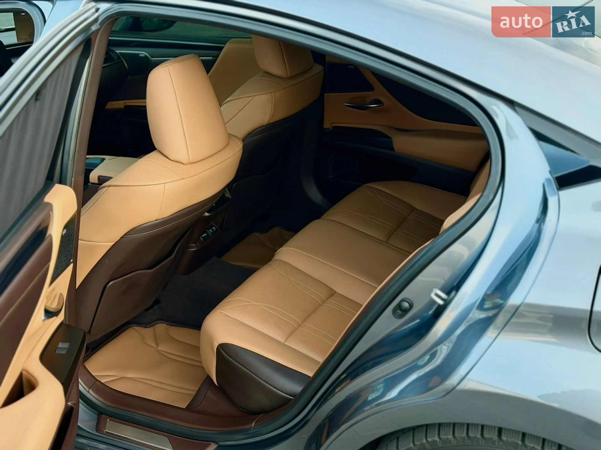 2020 Lexus ES - мініатюра 26