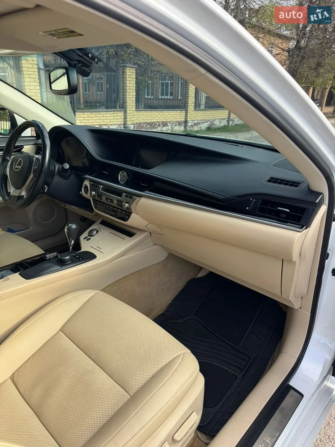 2015 Lexus ES - мініатюра 16