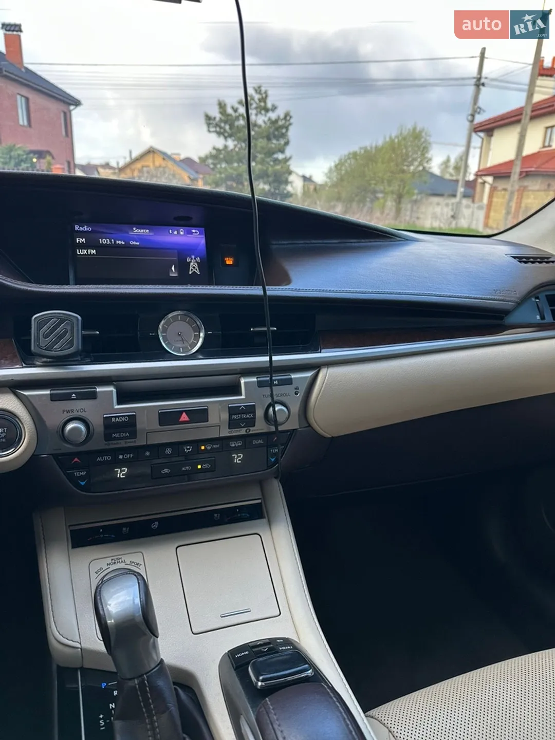 2016 Lexus ES - мініатюра 12