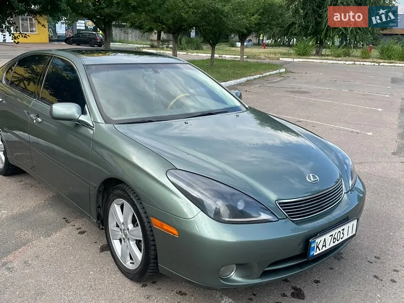 Lexus ES