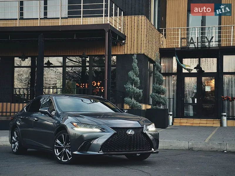 Lexus ES 2018