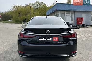 Седан Lexus ES 2023 в Киеве
